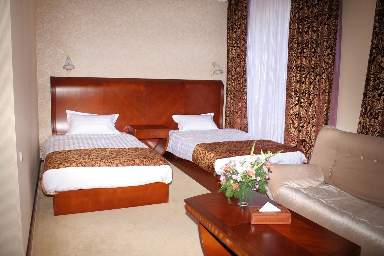 Hotel Luxurious Taras Exterior foto
